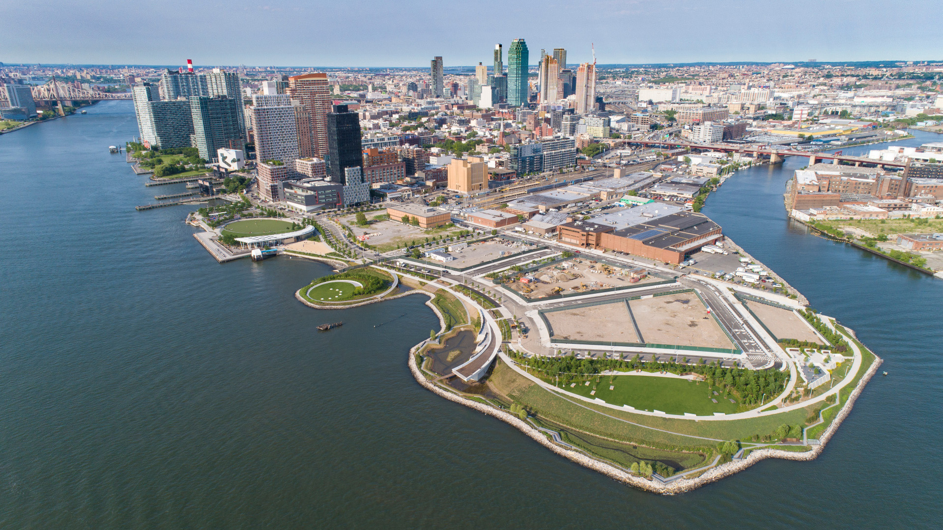 Hunters Point South Park - Phase 2 - Bill Tatham-0238.jpg